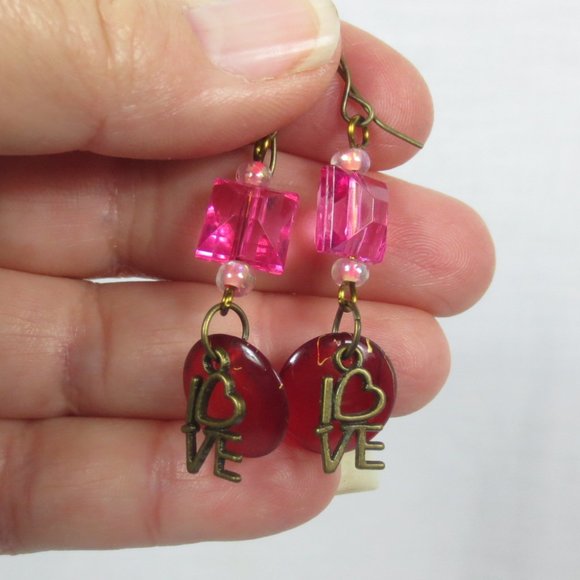 Handcrafted Pierced Earrings Beaded Pink Red Love Heart Graphic Sparkle Dangle - Picture 3 of 10